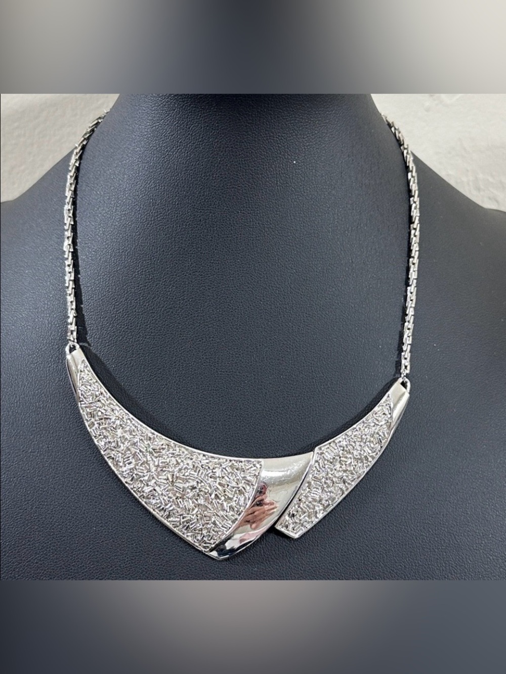 Crown Trifari 1960’s Silver Tone Statement Choker Necklace